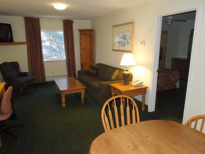 Baymont By Wyndham Essex Burlington Area Hotel Exterior foto