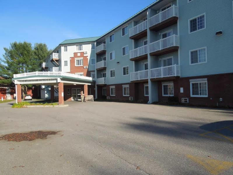 Baymont By Wyndham Essex Burlington Area Hotel Exterior foto